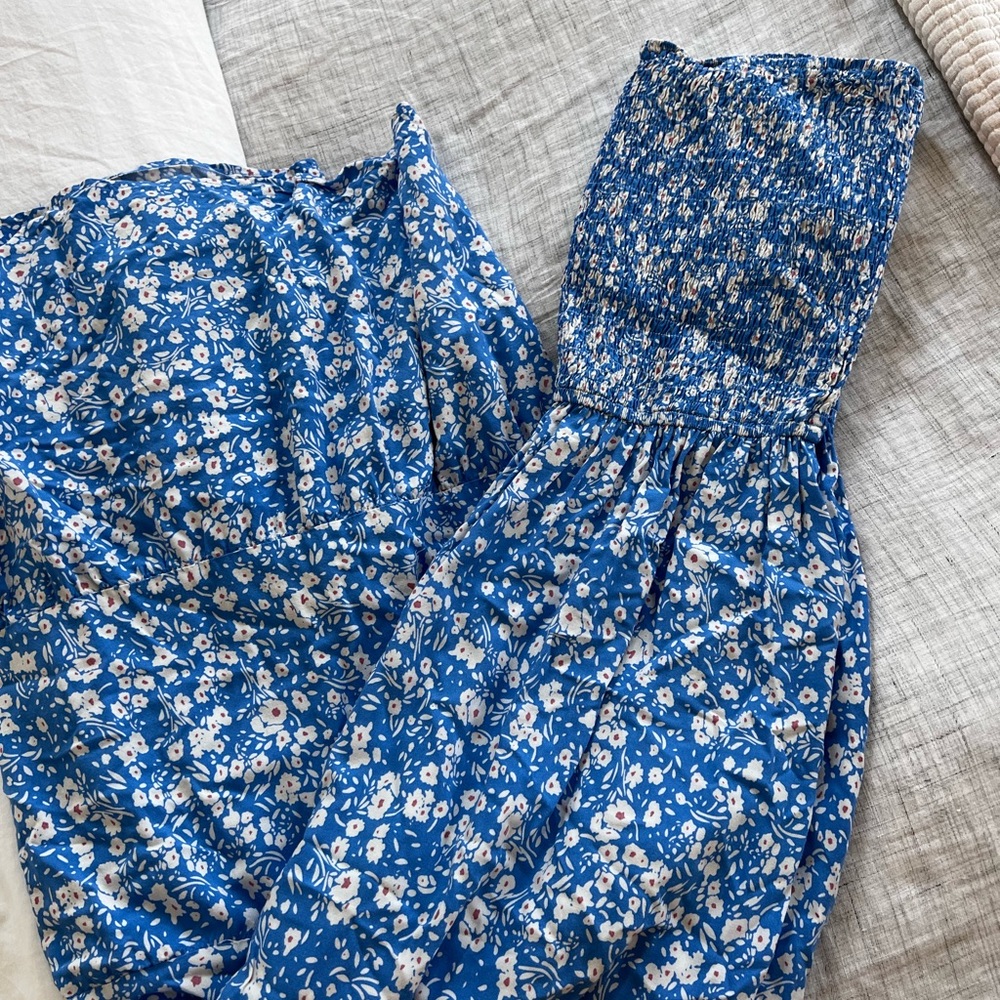 Blue strapless dress